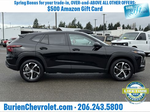 Used 2025 Chevrolet Trax RS w/ Sunroof Package image 6