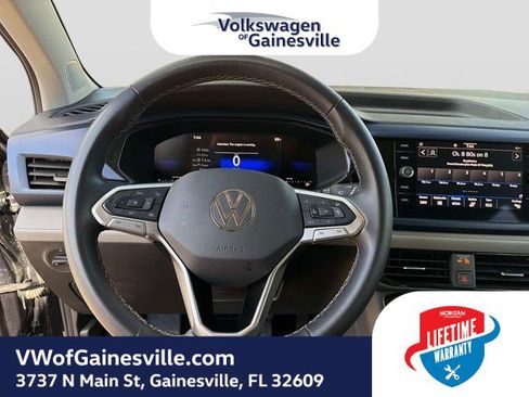 Used 2024 Volkswagen Taos SE FWD image 24