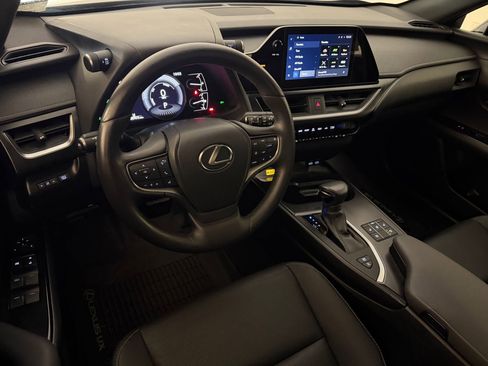 Used 2023 Lexus UX 250h F Sport w/ Accessory Package (Z2) image 4