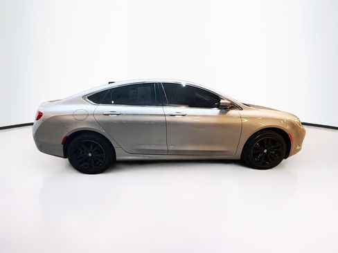 Used 2016 Chrysler 200 Limited FWD image 10