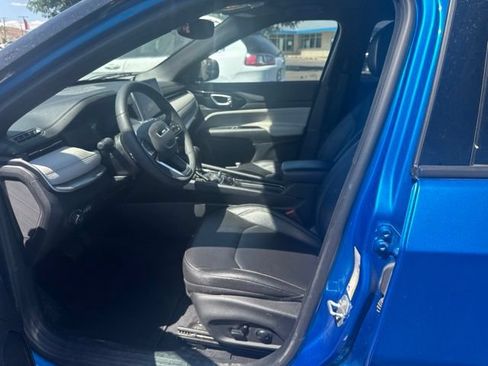 Used 2025 Jeep Compass Limited AWD/4WD image 9