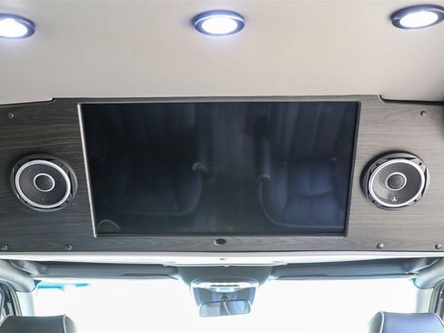 Used 2023 Mercedes-Benz Sprinter 2500 image 33