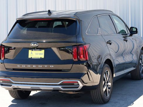 Used 2021 Kia Sorento S image 49