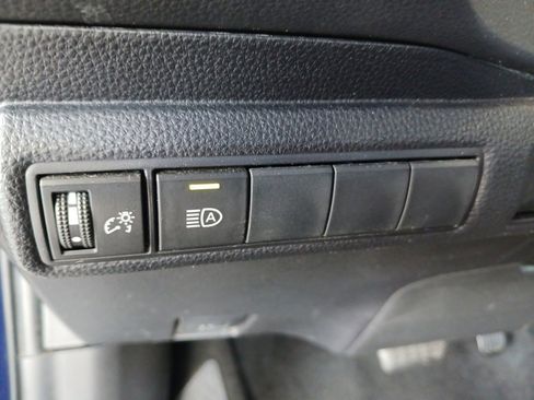 Used 2023 Toyota Corolla SE image 19