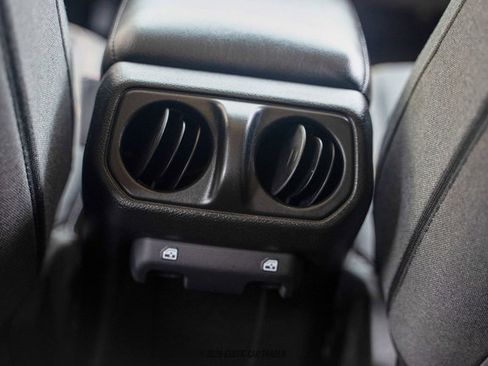 Used 2024 Jeep Wrangler Sport S image 59