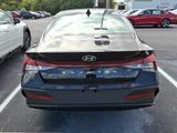 Used 2024 Hyundai Elantra SEL image 3