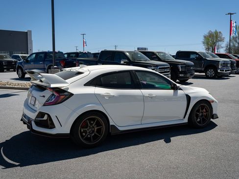 Used 2021 Honda Civic Type R image 10