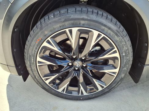 Used 2024 MAZDA CX-90 Plug-In Hybrid w/ Premium Pkg AWD/4WD image 9