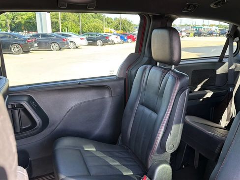 Used 2020 Dodge Grand Caravan GT FWD image 38