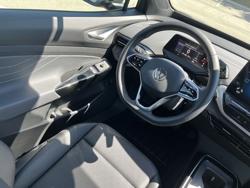 Certified 2023 Volkswagen ID.4 Pro S AWD/4WD image 9