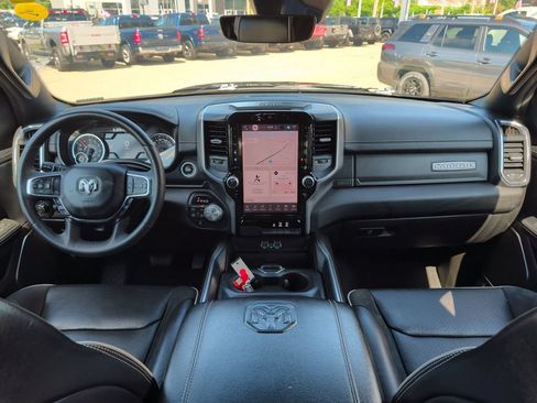 Used 2025 RAM 1500 Laramie AWD/4WD image 16