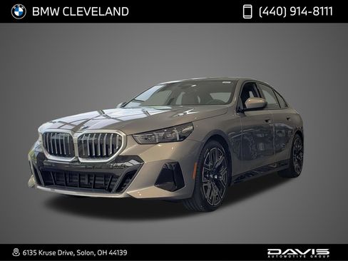New 2027 BMW 530i xDrive w/ M Sport Package AWD/4WD image 1