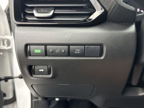 Used 2023 Nissan Sentra SV image 24