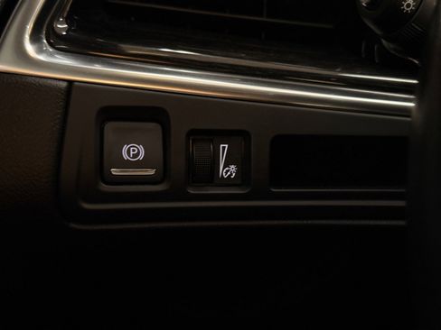 Used 2023 Cadillac XT5 Premium Luxury image 78