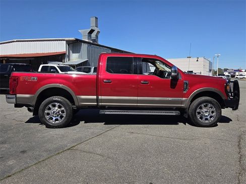 Used 2021 Ford F250 Lariat w/ Lariat Ultimate Package image 10