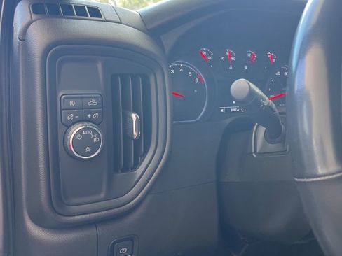 Used 2022 Chevrolet Silverado 1500 Custom image 18