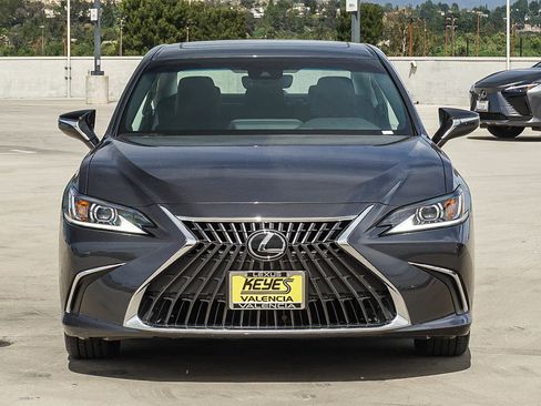 Used 2025 Lexus ES 350 w/ Accessory Package (Z2) FWD image 6