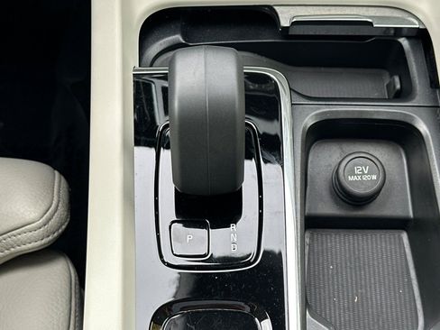 Certified 2024 Volvo S60 B5 Ultimate w/ Climate Package image 24