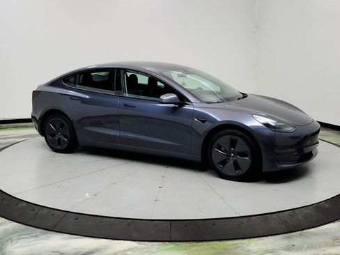 Used 2022 Tesla Model 3 Long Range AWD/4WD image 3
