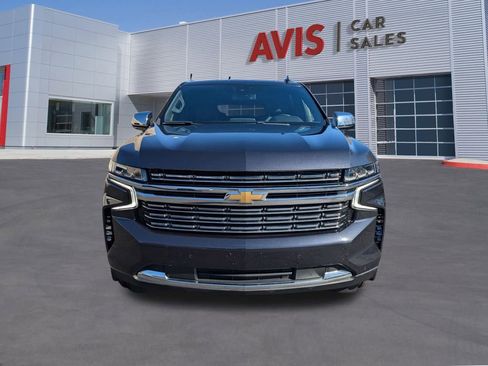 Used 2023 Chevrolet Suburban Premier image 2