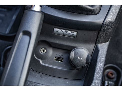 Used 2013 Ford Fiesta SE w/ Moon & Mood Pkg image 33