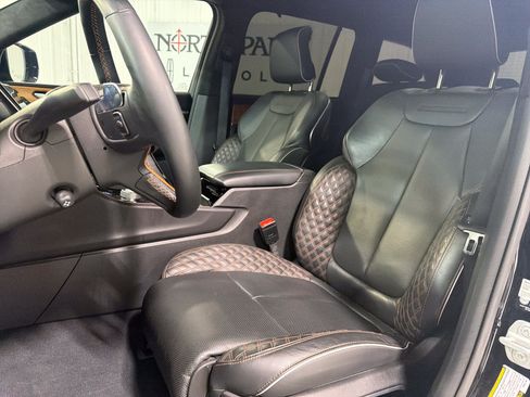 Used 2023 Jeep Grand Cherokee Summit AWD/4WD image 9