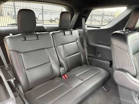 Used 2023 Ford Explorer ST-Line w/ Class IV Trailer Tow Package image 6