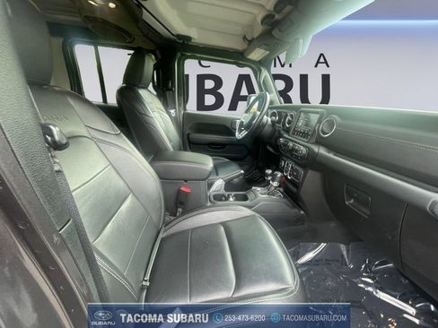 Used 2020 Jeep Wrangler Unlimited Sahara w/ Uconnect 4C Nav & Sound Group AWD/4WD image 17
