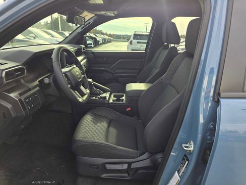 Certified 2025 Toyota 4Runner SR5 image 24