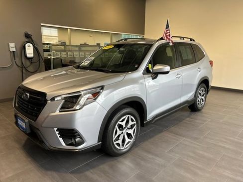 Used 2023 Subaru Forester Premium AWD/4WD image 19