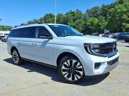 New 2026 Ford Expedition Max Platinum w/ Driver's Package AWD/4WD image 3