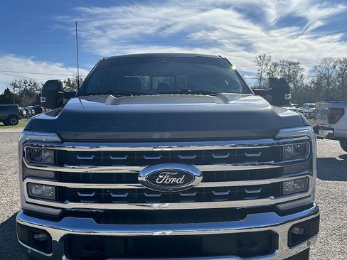 Used 2023 Ford F350 Lariat w/ Tow Technology Package image 2