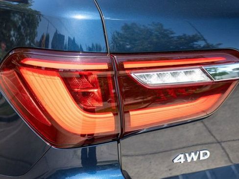 Used 2023 INFINITI QX80 Sensory w/ All-Season Package AWD/4WD image 10