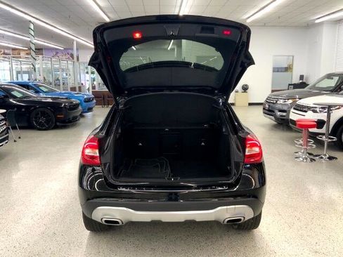 Used 2019 Mercedes-Benz GLA 250 4MATIC image 32