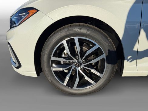 New 2026 Volkswagen Jetta SE FWD image 9