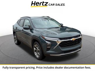 Used 2025 Chevrolet Trax LT w/ LT Convenience Package FWD video 1