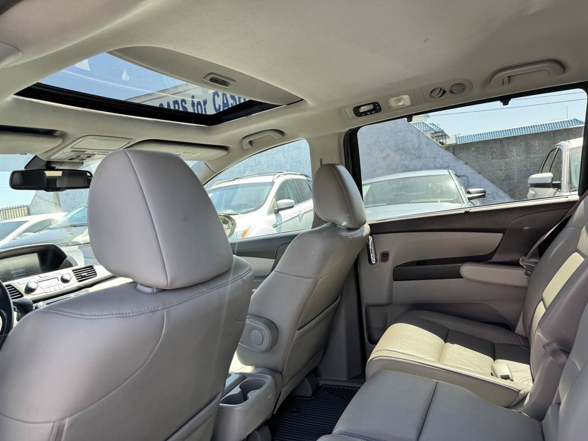 Used 2014 Honda Odyssey EX-L image 30