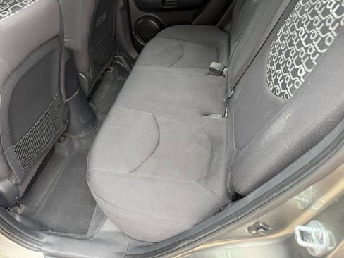 Used 2011 Kia Soul + w/ Audio Pkg image 21