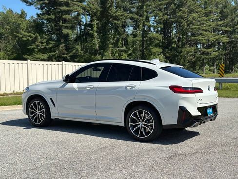 Used 2022 BMW X4 xDrive30i w/ M Sport Package 2 AWD/4WD image 5