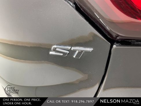 Used 2024 Buick Encore GX Sport Touring image 15
