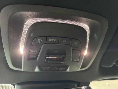 New 2025 Toyota Crown Signia Limited w/ Advanced Technology Package image 16