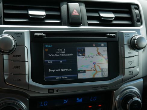 Used 2018 Toyota 4Runner Limited AWD/4WD image 22
