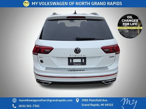 Used 2022 Volkswagen Tiguan SEL R-Line image 7