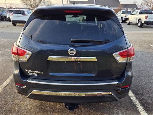 Used 2014 Nissan Pathfinder S image 9