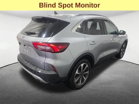 Used 2024 Ford Escape Platinum AWD/4WD image 5