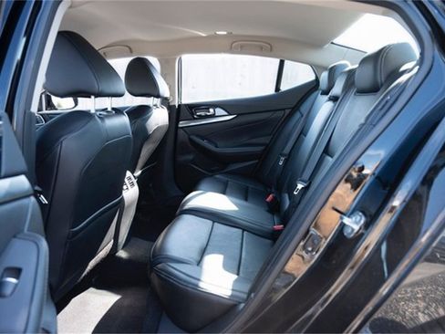 Used 2023 Nissan Maxima SV w/ Floor Mat Group image 20