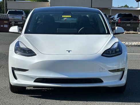 Used 2023 Tesla Model 3 Standard Range RWD image 5