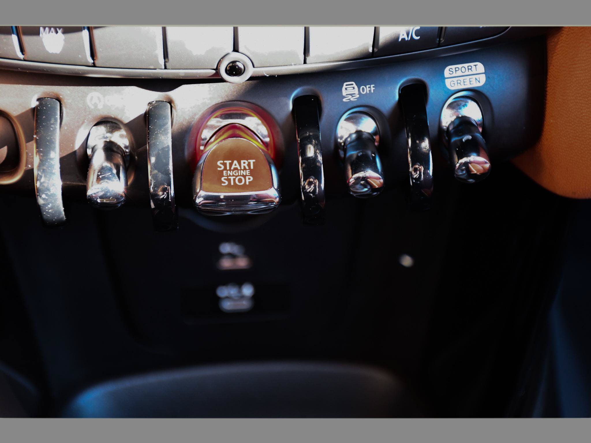Used 2022 MINI Cooper John Cooper Works FWD image 33