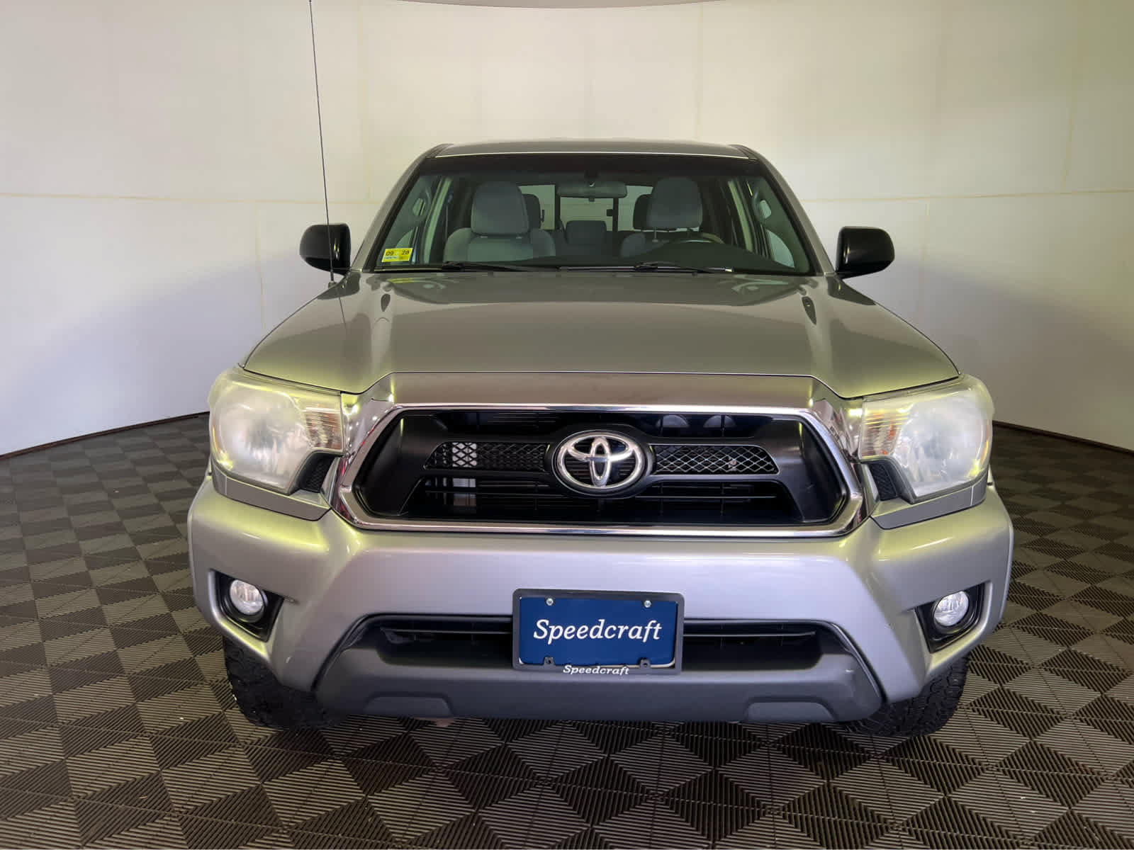 Used 2015 Toyota Tacoma 4x4 Double Cab w/ TRD Off-Road Package image 2