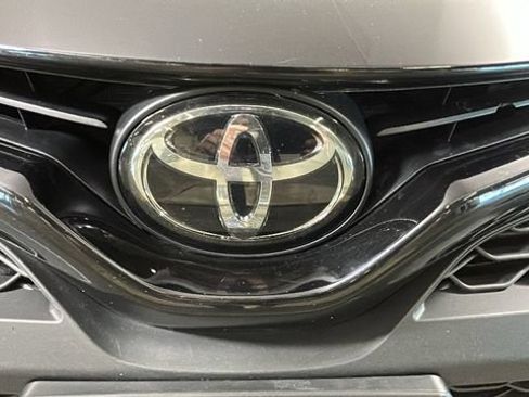 Used 2024 Toyota Camry SE FWD image 8